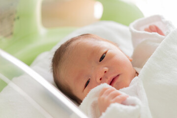 生後間もない赤ちゃん　新生児