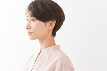 日本人女性ポートレート横顔