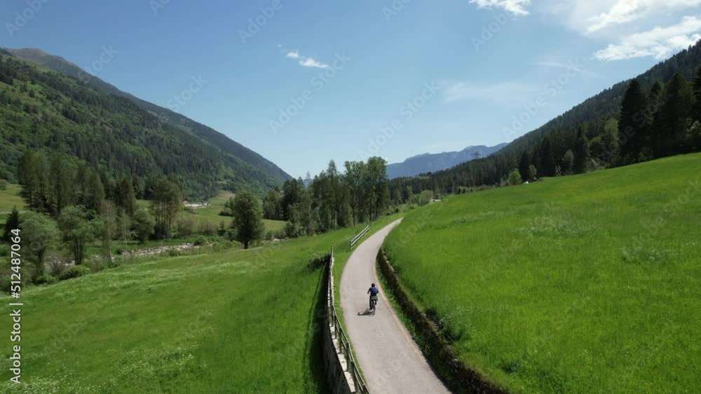 Poster mountain bike pista ciclabile