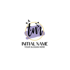 Fototapeta premium Initial letter TM beauty handwriting logo vector