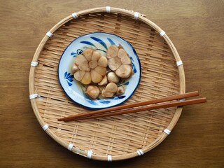 한국전통음식 마늘 간장절임