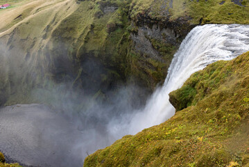 Fototapeta premium Skogarfoss waterfall on the river
