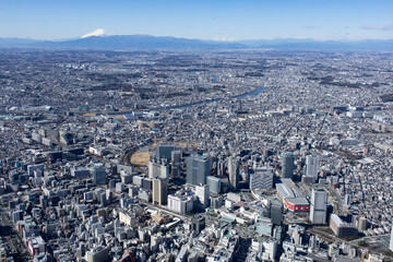 川崎駅と富士山・2021撮影・空撮