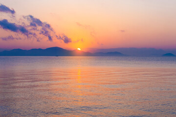 琵琶湖畔の朝