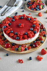 Summer cheesecake with berries