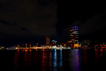 Obraz na płótnie Canvas 高松港の夜景