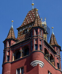 Fototapeta na wymiar Turm des Rathauses in Basel