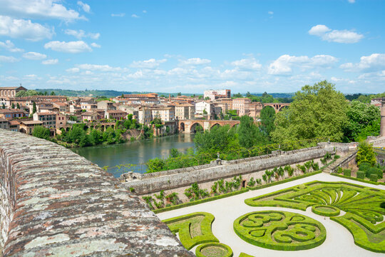 Beautiful View Of The Tarn River And A Garden  In The Toulouse-Lautrec Museum In Albi In France.