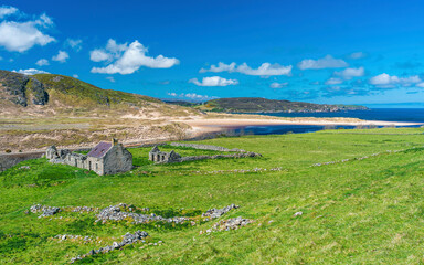 Obraz premium Torrisdale Bay over River Naver, A836, NC500, Northern, Scotland, UK