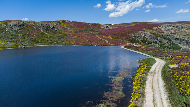 LAGO DE SANABRIA Y LAGUNA DE LOS PECES (ZAMORA)