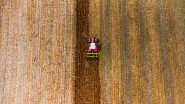 Arando el campo para su pr&oacute;xima temporada