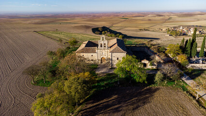 Tiedra con su castillo y ermita (VALLADOLID)