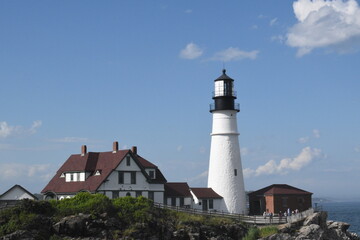 Fototapeta na wymiar lighthouse on the coast of Maine