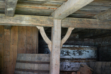 Fototapeta na wymiar Details on an old Bavarian wooden farmhouse