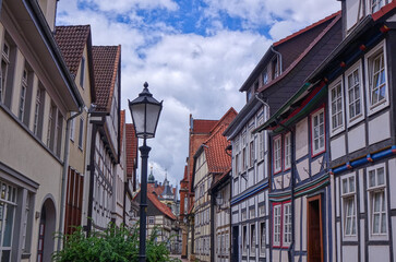 Romantische historische Marktstraße in der Altstadt von Hameln