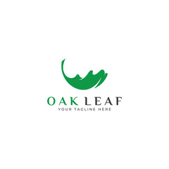 Obraz premium Autumn oak leaf logo and oak tree logo. With easy and simple editing of vector illustration.