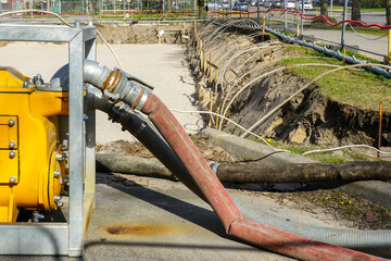 Large mobile electric water pump for dewatering the deep pit of the building foundation