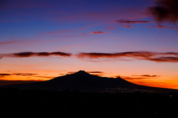 the malinche volcano at sunrise