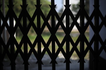 Cross Gates silhouette, Cross gates