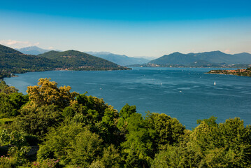 Fototapeta na wymiar View of Lake Maggiore from the statue of San Carlone