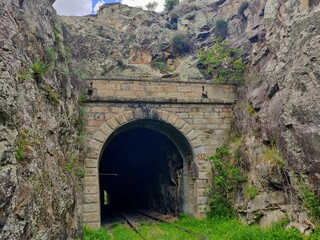 Fototapeta na wymiar Old tunnel 