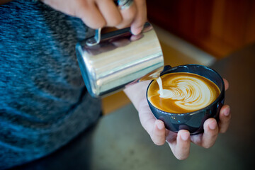 doing hot coffee, relax time in the morning, latte art
