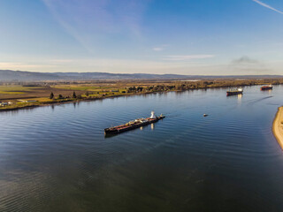 Barge on the Columbia river, heading to the Willamette river confluence