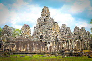 Fototapeta na wymiar Bayon temple in Siemreap, Cambodia