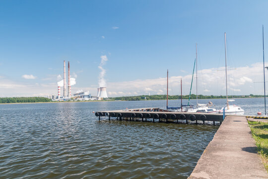 Rybnickie (Rybnik) lake and Coal-fired power plant in background in Rybnik, Poland. © Robson90