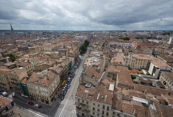 Obraz premium Aerial view of the skyline of of the old city of Bordeaux, France