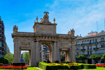 Fototapeta na wymiar Porta de la mar (Sea Gate) in Valencia, Spain