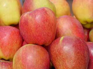 Heap of Indian apples ready to be sell in apple fruit market.