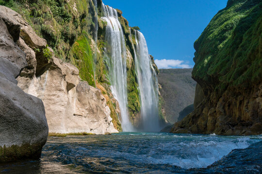 Facsinating and Picturesque Tamul Waterfall in La Huesteca Potosina, San Luis Potosi, Mexico