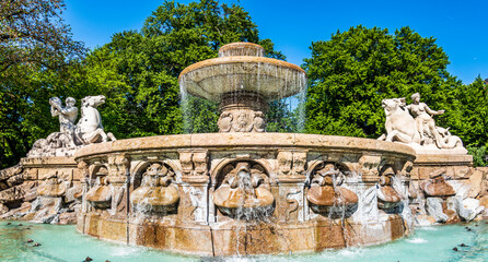 Fototapeta premium famous wittelsbacher well in munich