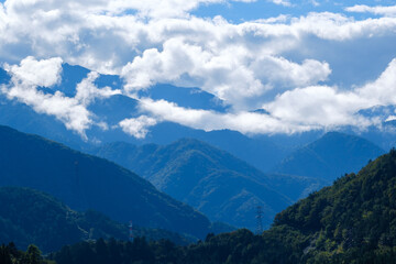 Naklejka na ściany i meble 日本の山岳地帯と雲　青空　雲海