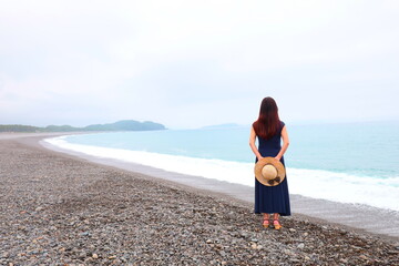 woman beach back view 