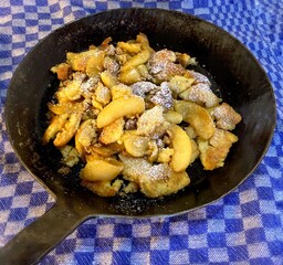 Apfel-Rahm-Schmarren