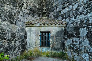 Naklejka premium cementerio, isla del Lazareto, Illa del Llatzeret, interior del puerto de Mahón, Menorca, balearic islands, Spain