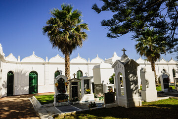 Fototapeta na wymiar cementerio, recinto antiguo, Alaior, Menorca, Islas Baleares, españa, europa