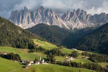 Fototapeta na wymiar Horizontal panorama of Santa Maddalena in Val di Funes