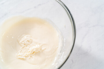 Cream cheese glaze