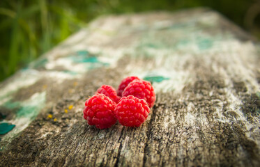 Fresh, juicy raspberries.