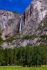 Fototapeta na wymiar Upper Yosemite Falls in Yosemite National Park