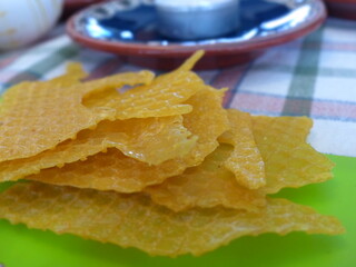 Bee wax for the egg, decoration