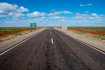 Stuart Highway - South Australia - obrazy, fototapety, plakaty
