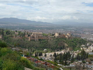 Fototapeta na wymiar Granada's Enchanting Charm: A Captivating Town View in the Heart of Spain
