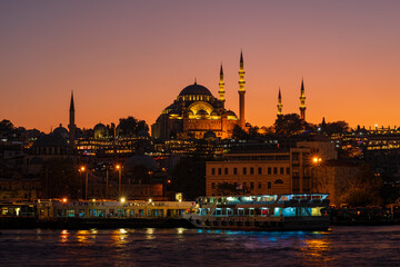 Zachód słońca w Istambule Turcja - widok na Meczet Rüstema Paszy - obrazy, fototapety, plakaty