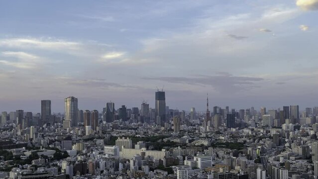 タイムラプス：東京都渋谷区恵比寿の高層ビルから見た東京の都市景観