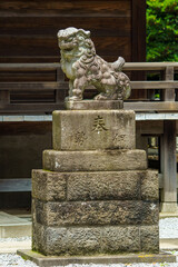 神社の守り神の狛犬
