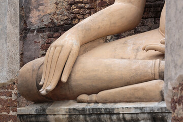 hand of Buddha image, the attitude of meditation made from mortar - 513154408